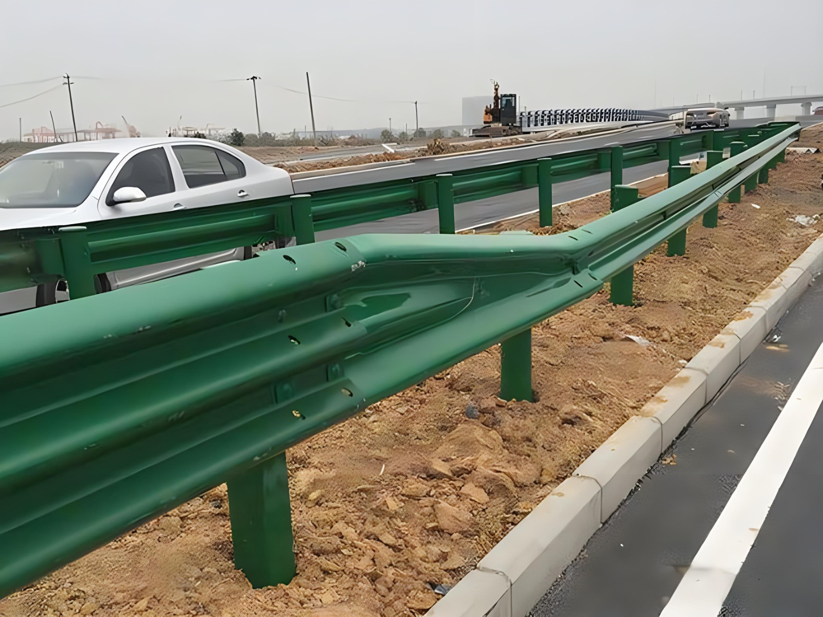 巴彦淖尔高速波形护栏板日常维护方案确保道路安全新举措