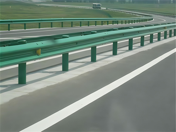 巴彦淖尔高速护栏板守护安全广泛应用于多个行业